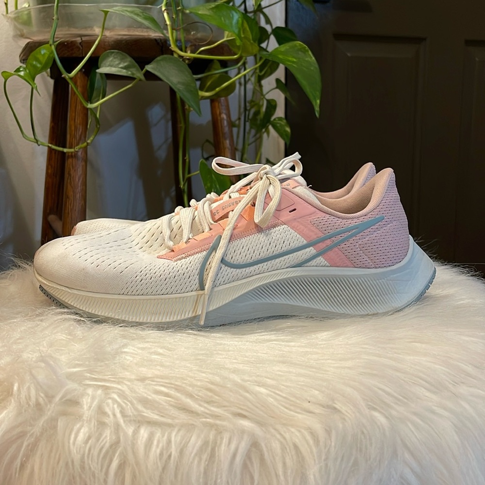 Nike Pegasus 38 running shoes
